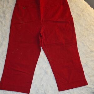 Counterparts Red Capris